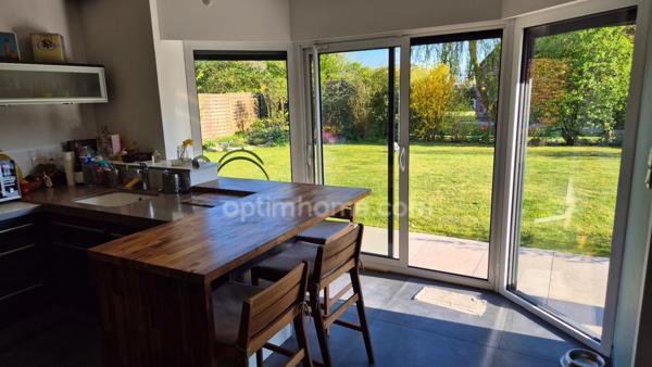 Maison individuelle en semi plain pied sur 752m2