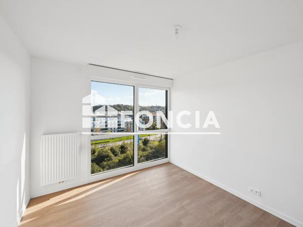 Location Appartement 4 pièces 90.5 m² - 194 / 196 RUE DES QUEYRIES Bordeaux 33100