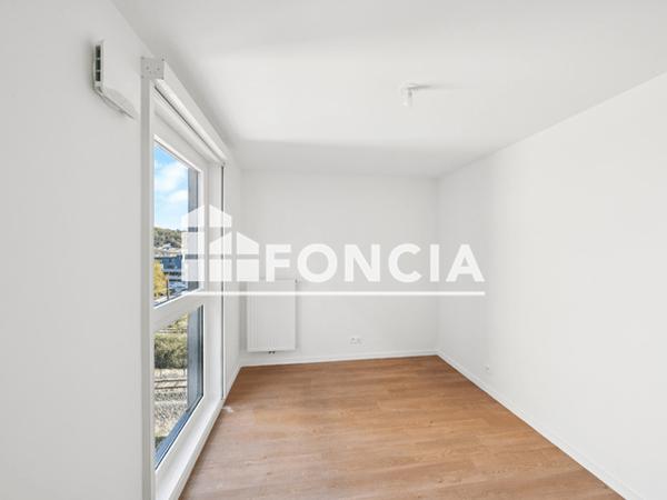 Location Appartement 4 pièces 90.5 m² - 194 / 196 RUE DES QUEYRIES Bordeaux 33100