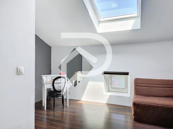 Maison 10 pièces 266 m2