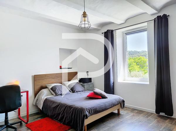 Maison 10 pièces 266 m2