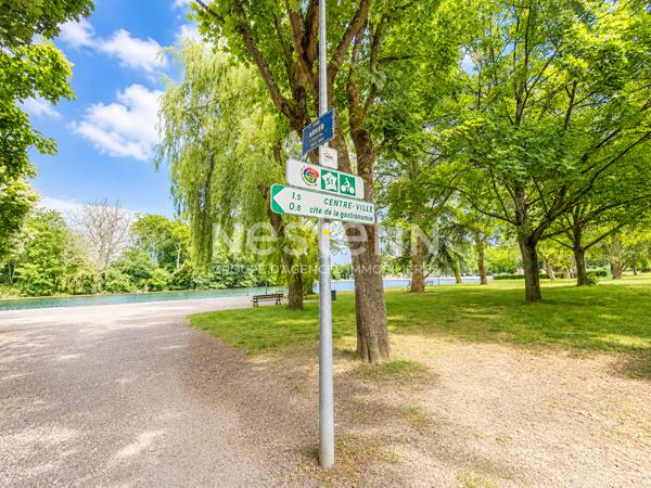 Appartement sans travaux plus de 75m², 2 chambres, ascenseur, vue sur le Port du Canal - Dijon