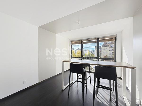 Appartement sans travaux plus de 75m², 2 chambres, ascenseur, vue sur le Port du Canal - Dijon