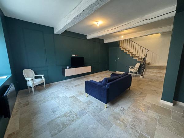 Maison rénovée avec terrasse et garage au Péage-de-Roussillon