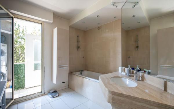 Appartement à vendre    4 pièces • 98,23 m2 Saint-Maur-des-Fossés
