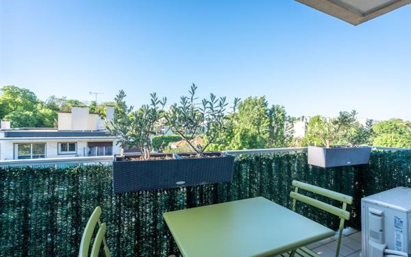 Appartement à vendre    4 pièces • 98,23 m2 Saint-Maur-des-Fossés