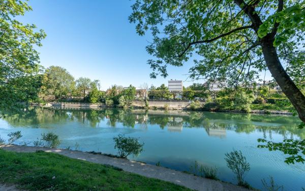 Appartement à vendre    4 pièces • 98,23 m2 Saint-Maur-des-Fossés