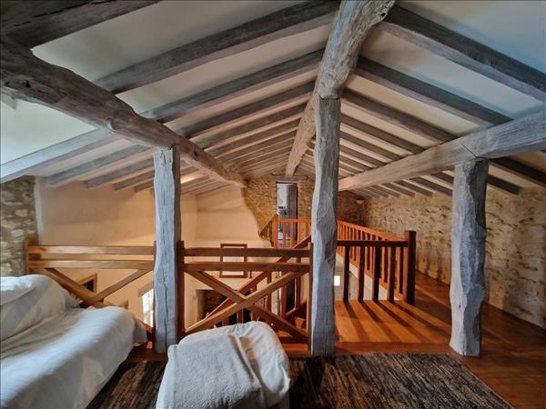 Maison à vendre |  Condom |  9 pièces | 225 m²