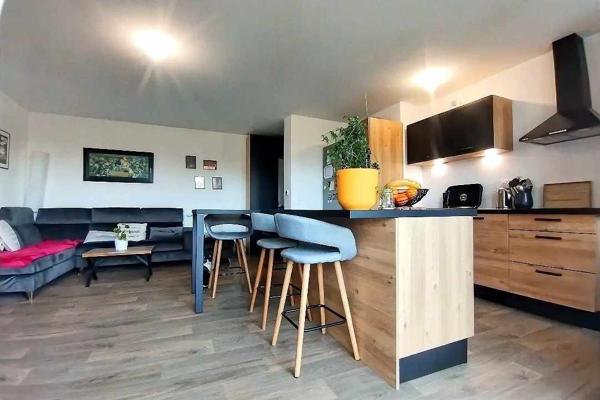 T3 lumineux avec terrasse et jardin LIFFRE