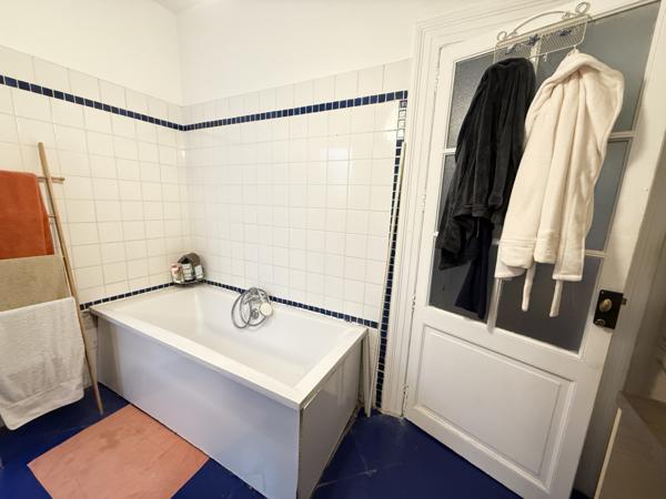 Montpellier (34000) À vendre à Montpellier, centre historique, Ecusson,appartement familial