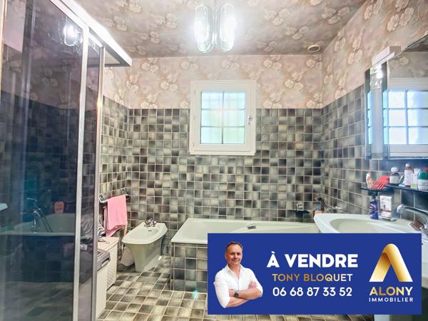 Saint-Bonnet-de-Mure (69720) ST BONNET DE MURE - SUR LES HAUTEURS