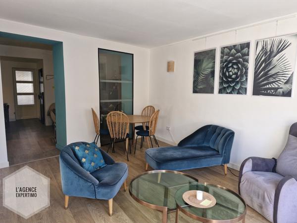 Courthézon (84350) Maison de ville de caractère avec jardin