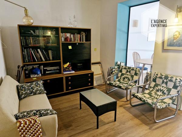 Courthézon (84350) Maison de ville de caractère avec jardin