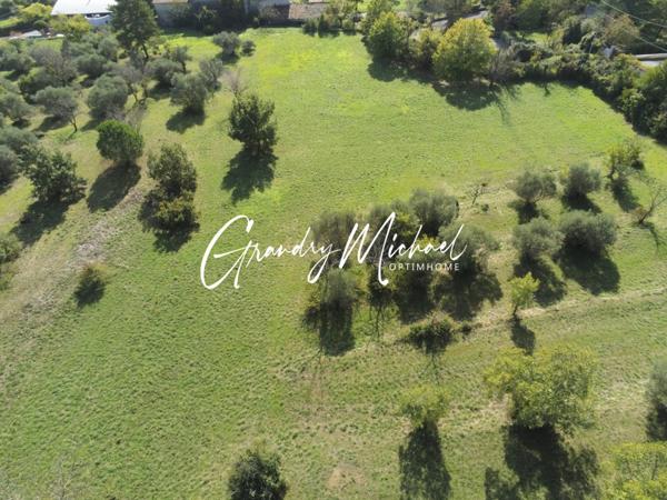 Terrain à vendre de 1 215,00 m² FORCALQUIER (04) avant dernier lot