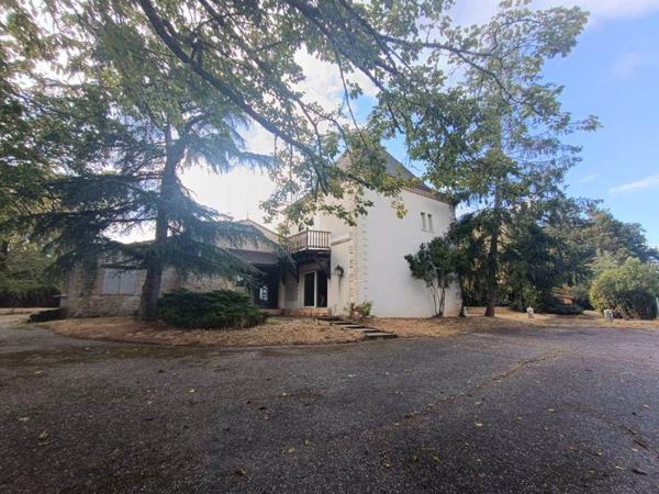 Maison à vendre |  Fargues-Saint-Hilaire |  10 pièces | 361 m²