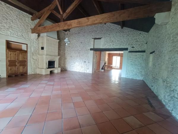 Maison à vendre |  Fargues-Saint-Hilaire |  10 pièces | 361 m²