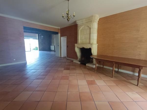 Maison à vendre |  Fargues-Saint-Hilaire |  10 pièces | 361 m²