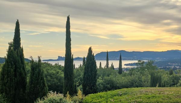 Propriété d'exception - Vue panoramique mer vallée de St-Côme 2 250 000  - La Cadière d'Azur