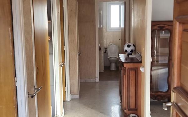 Maison à vendre    6 pièces • 12 130 m2 Cagnes-sur-Mer