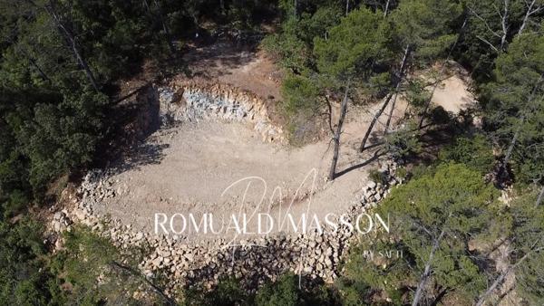 Terrain constructible de 1514m2 en position dominante