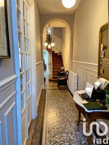 Maison à vendre 8 pièces 265 m² Saint-Quentin