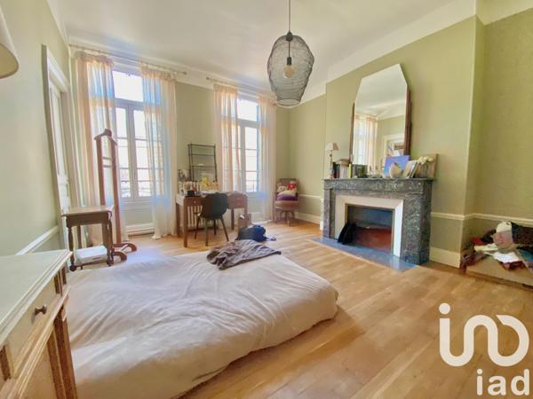 Maison à vendre 8 pièces 265 m² Saint-Quentin