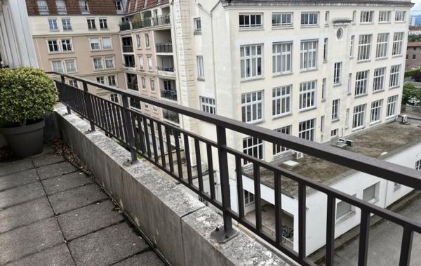 Vente Appartement P4 Avec garage double à rafraîchir Lyon 4ème   