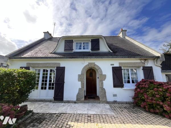 PLOEMEUR - BOURG - Maison de 101m² a proximité immédiate du bourg.