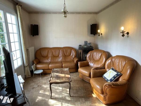 PLOEMEUR - BOURG - Maison de 101m² a proximité immédiate du bourg.