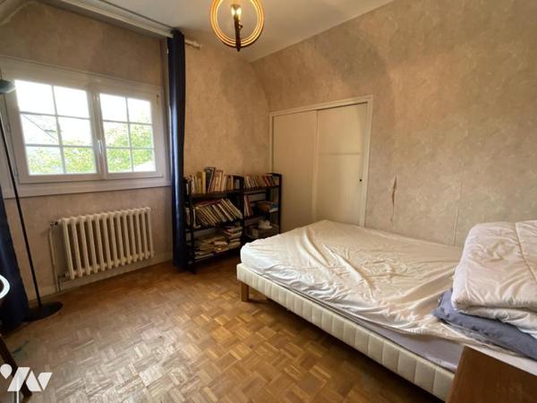 PLOEMEUR - BOURG - Maison de 101m² a proximité immédiate du bourg.