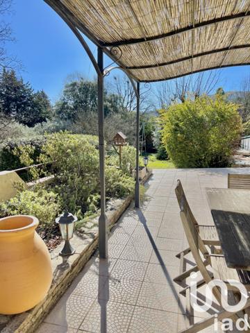Maison à vendre 10 pièces 270 m² Saint-Maximin-la-Sainte-Baume