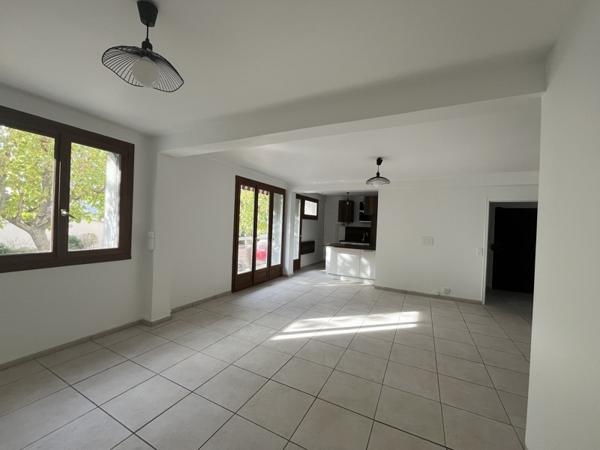 Appartement à vendre 250 000 € Sainte-Foy-lès-Lyon 4 p 81 m² DPE D