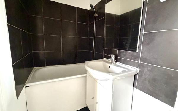 Appartement à louer    2 pièces • 25,23 m2 Joinville-le-Pont