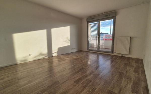 Appartement à vendre    3 pièces • 62,18 m2 Cergy