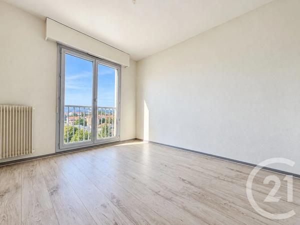 Appartement T4 à vendre  4 pièces - 78 m 2   BOURG LES VALENCE  - 26
