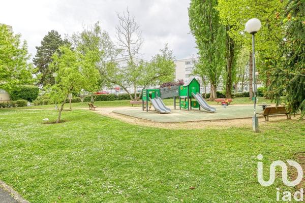 Appartement à vendre 4 pièces 70 m² Saint-Leu-la-Forêt