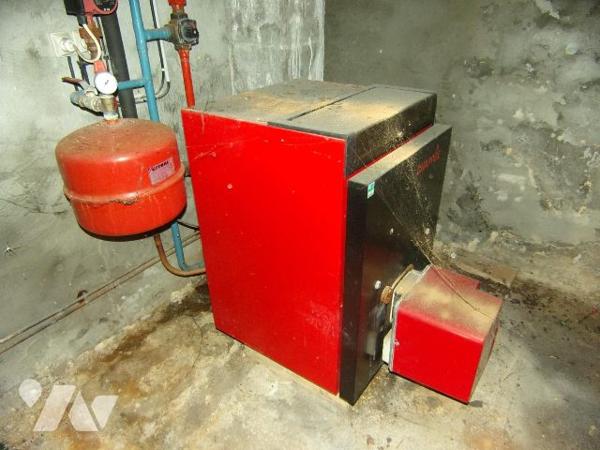 MAISON EN PIERRE  A RENOVER