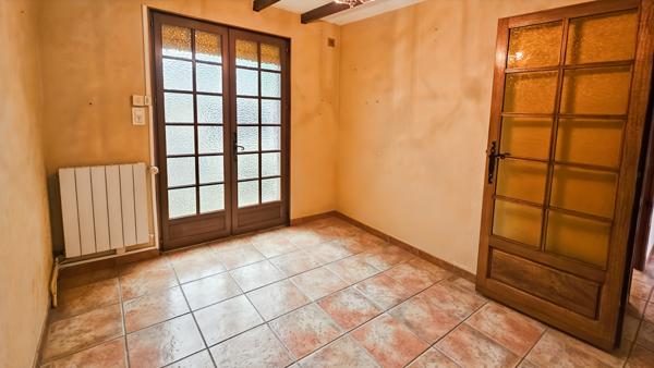 Sainte-Anastasie-sur-Issole (83136) À VENDRE, Sainte-Anastasie sur Issolle, maison 5 pièces