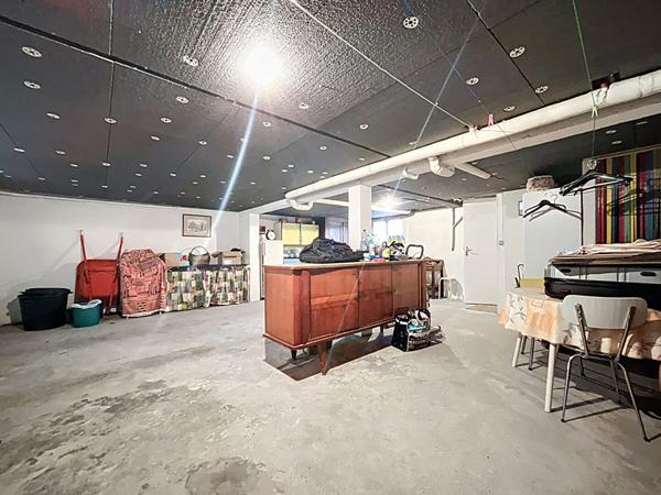 Maison Quimperlé 2 chambres, sous-sol, proche tout commerces et commodités