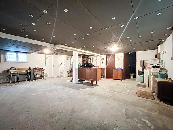 Maison Quimperlé 2 chambres, sous-sol, proche tout commerces et commodités