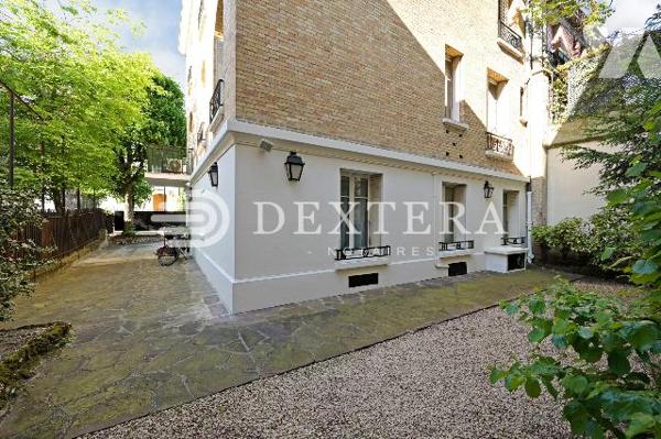 Hôtel particulier Belle Époque avec jardin - Neuilly-sur-Seine