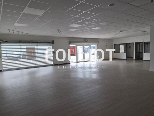 A LOUER - DANS ZONE COMMERCIALE AVENUE DE BISCHWILLER - BEAU LOCAL COMMERCIAL AVEC BEL EMPLACEMENT