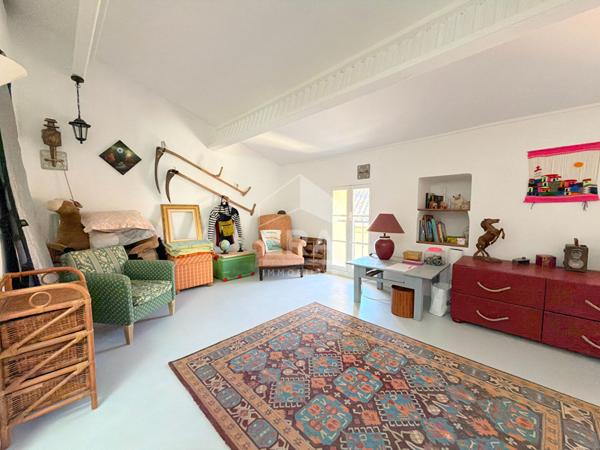 A VENDRE EN EXCLUSIVITE 84530 VILLELAURE MAISON DE VILLAGE TYPE 5 PIECES D'ENVIRON 149M² AVEC COUR ET CAVE