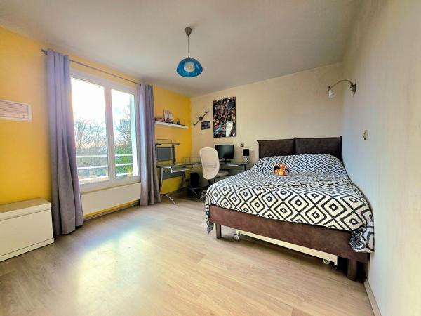 MAISON 214M2 +402 M2 TERRAIN