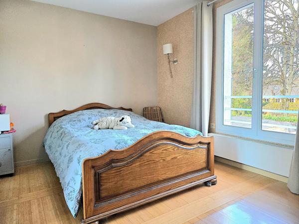 MAISON 214M2 +402 M2 TERRAIN