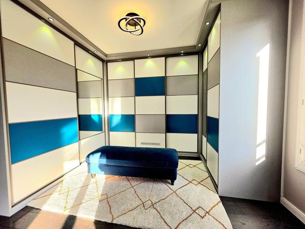 MAISON 214M2 +402 M2 TERRAIN