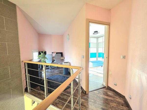 MAISON 214M2 +402 M2 TERRAIN