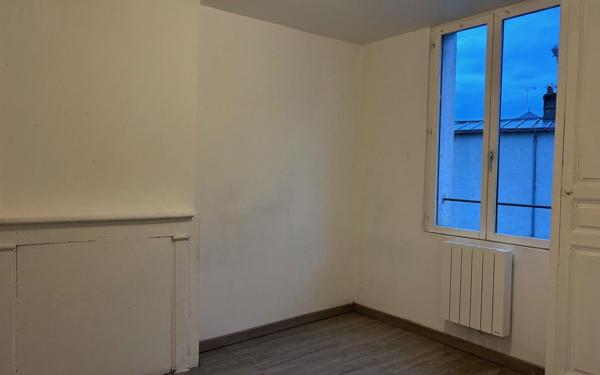 Appartement à louer    2 pièces • 50 m2 Château-Renault