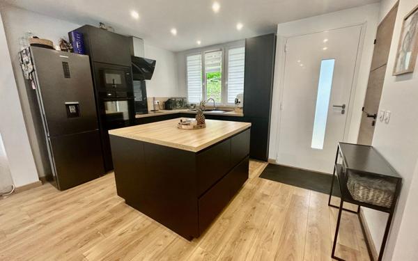 Maison à vendre    3 pièces • 58,50 m2 Pommeuse