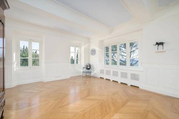 Bastide de luxe rénovée en arrière-pays cannois